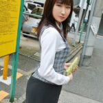 仕事中のOLに声を掛けて会社の階段で中出しまでしてしまった！----