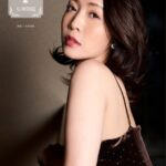 沖宮那美写真集『神クビレ〜女神降臨〜』沖宮那美