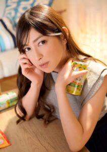 美人OLが2人きりの部屋で●い潰れて寝ちゃったら…我慢できずにイタズラから中出し！！