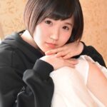 家出少女と出会って自分も若くなった気分になって夢中で腰振り！パイパンマ●●に中出し！！----