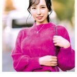 嬉しそうにイキ喘ぐ変態巨乳セレブ妻----