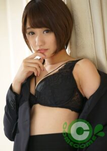 チクビが敏感なお姉さんを感じさせたくてチクビを弄り倒しながらヤラせてもらっちゃいましたぁ〜!!