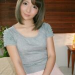 変態セラピストが若い年頃の子の下半身をじっくりほぐしてあげた…----