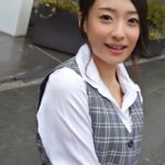 入社1年目のOLをアンケートを装い連れ込み成功w