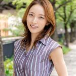 【舞ワイフ公式写真集】真梨子さん（38）〜出会い〜----